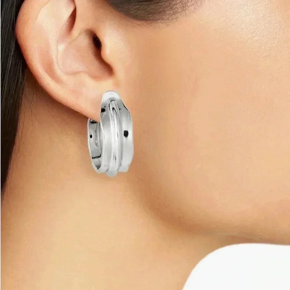NORDSTROM RACK Wide Ripple Hoop Earrings in Silver NWT